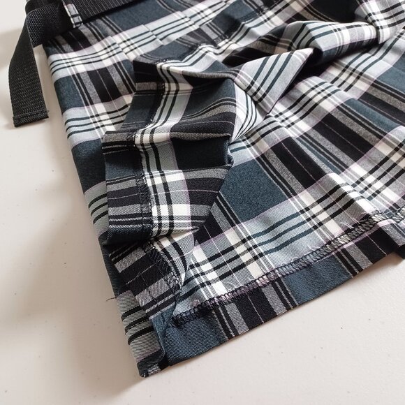 Ardene Pleated Plaid Skirt with Pouch - Picture 6 of 13